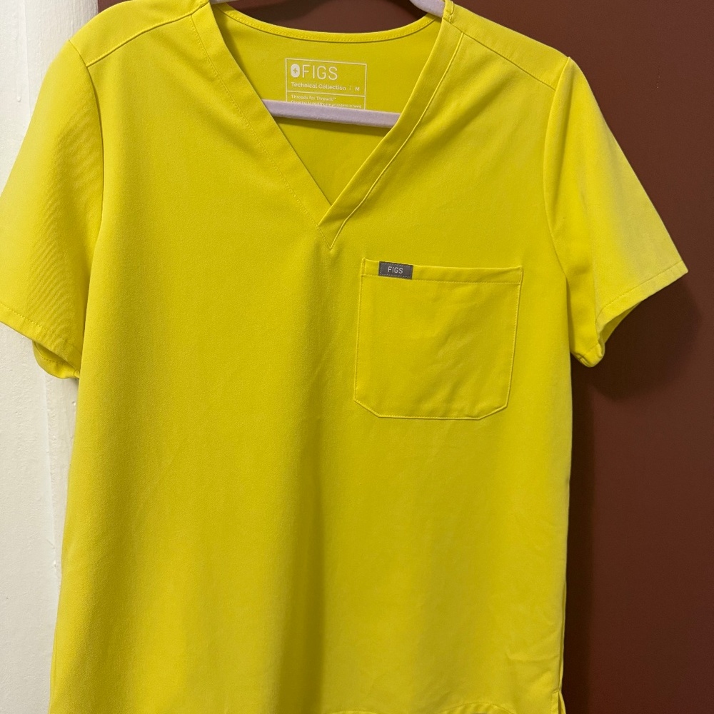 Scrub top